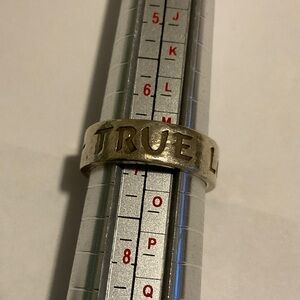 Retired James Avery true love waits ring
